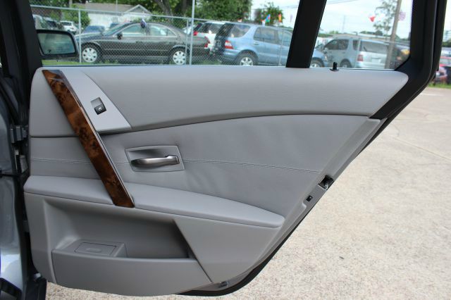 2007 BMW 5 series 1999 Toyota CE