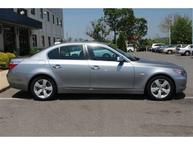 2007 BMW 5 series 1999 Toyota CE