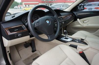 2009 BMW 5 series Base