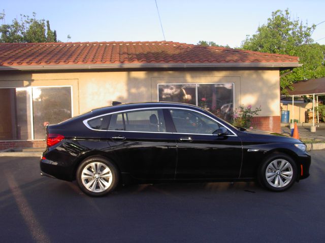2010 BMW 5 series XLS AWD 4 WD