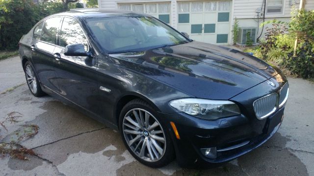 2011 BMW 5 series Luxury Premier
