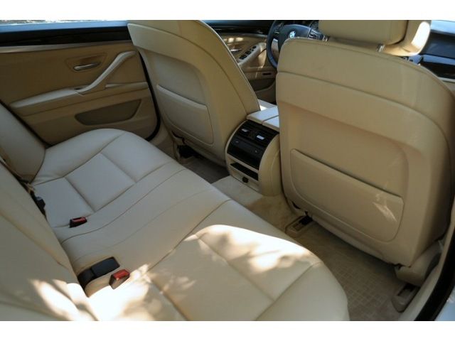 2012 BMW 5 series Se/fullyloaded