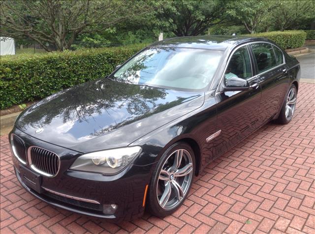 2010 BMW 7-Series 3.2 V6 NAV