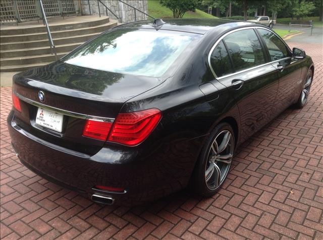 2010 BMW 7-Series 3.2 V6 NAV