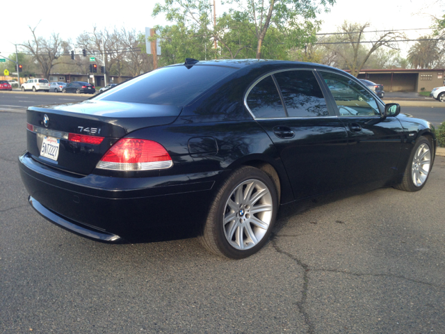 2002 BMW 7 series XLT 4x4 W/leather