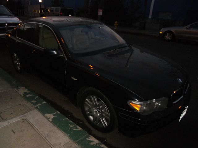 2002 BMW 7 series XLT 4x4 W/leather