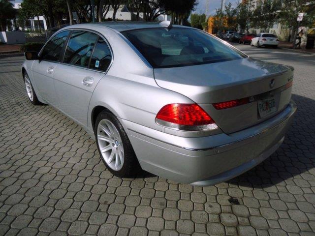 2003 BMW 7 series XLE FULL Loadedwhy PAY MORE Sedan