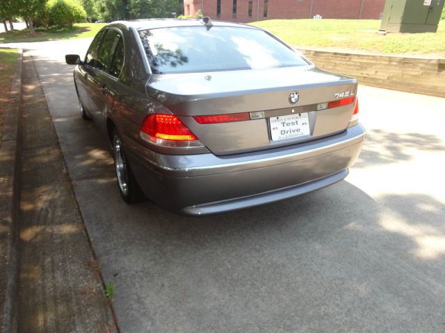 2003 BMW 7 series 4dr 2.5L Turbo W/sunroof/3rd Row AWD SUV