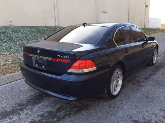 2003 BMW 7 series XLT 4x4 W/leather