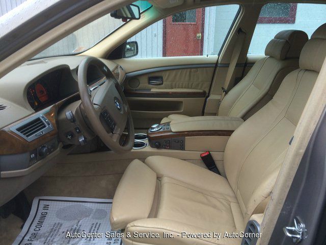 2004 BMW 7 series 4dr 2.5L Turbo W/sunroof/3rd Row AWD SUV