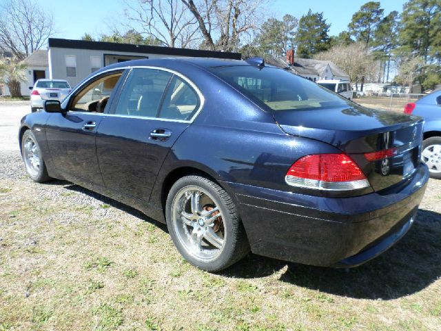 2005 BMW 7 series XLT 4x4 W/leather