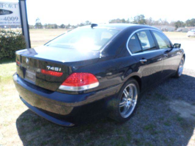 2005 BMW 7 series XLT 4x4 W/leather