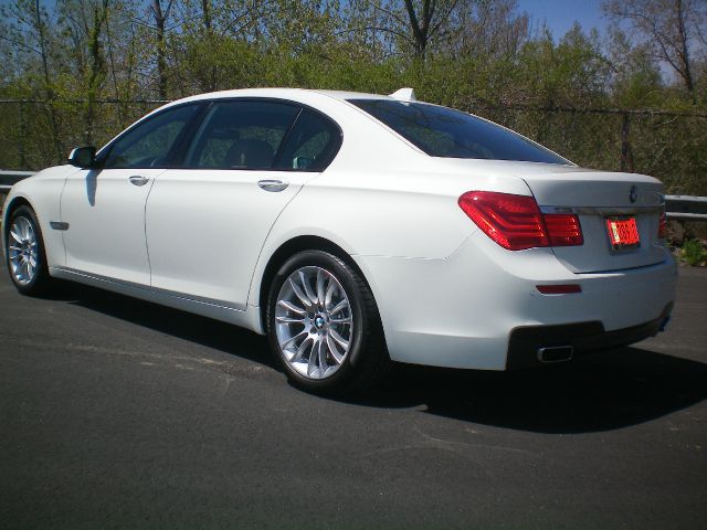 2011 BMW 7 series 3.2 V6 NAV