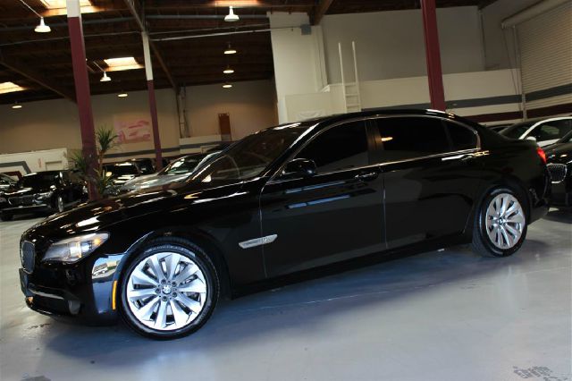 2011 BMW 7 series A WGN