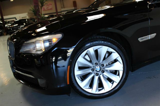2011 BMW 7 series A WGN