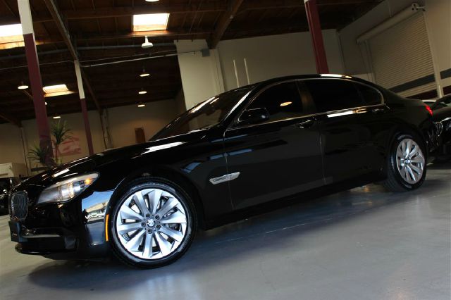 2011 BMW 7 series A WGN