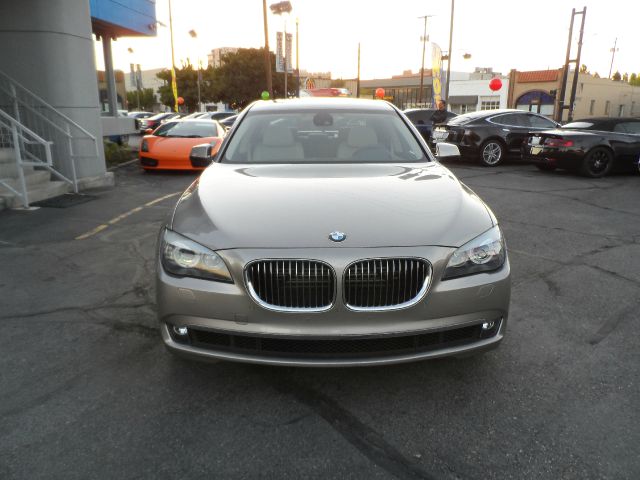 2012 BMW 7 series Sport - 4x4 Loaded