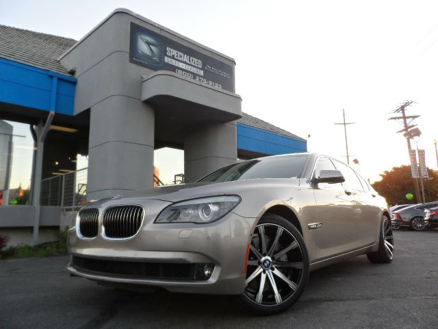 2012 BMW 7 series Sport - 4x4 Loaded