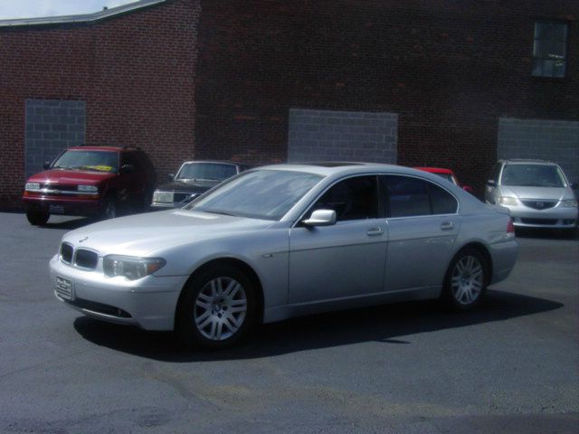 2002 BMW 7 series XLT 4x4 W/leather