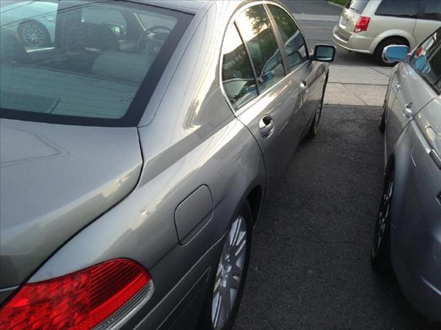 2002 BMW 7 series XLT 4x4 W/leather
