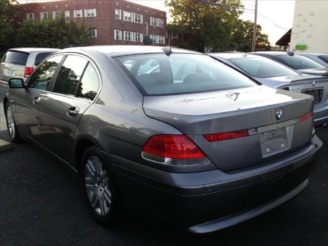 2002 BMW 7 series XLT 4x4 W/leather