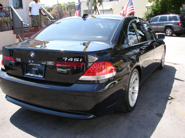 2003 BMW 7 series XLT 4x4 W/leather