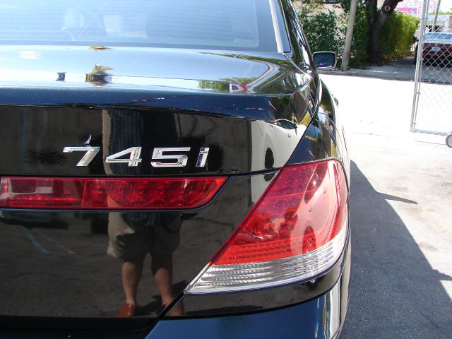 2003 BMW 7 series XLT 4x4 W/leather