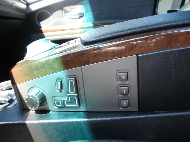 2003 BMW 7 series XLT 4x4 W/leather