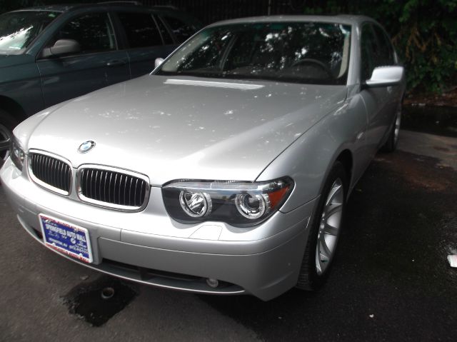 2003 BMW 7 series XLT 4x4 W/leather