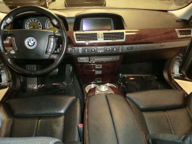 2004 BMW 7 series XLT 4x4 W/leather