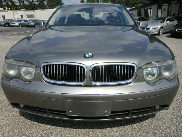 2004 BMW 7 series XLT 4x4 W/leather
