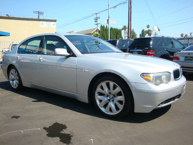 2004 BMW 7 series XLT 4x4 W/leather