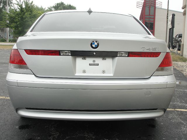 2004 BMW 7 series XLT 4x4 W/leather