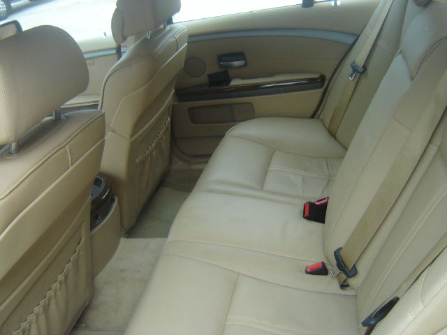 2004 BMW 7 series XLT 4x4 W/leather