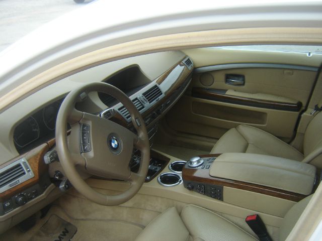 2004 BMW 7 series XLT 4x4 W/leather