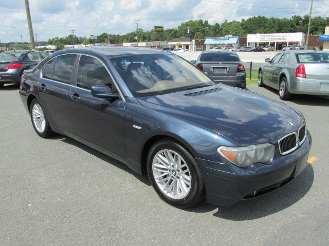 2004 BMW 7 series XLT 4x4 W/leather