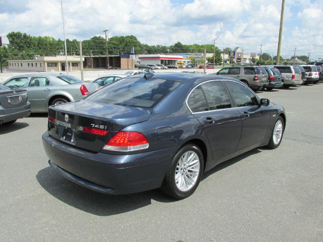 2004 BMW 7 series XLT 4x4 W/leather