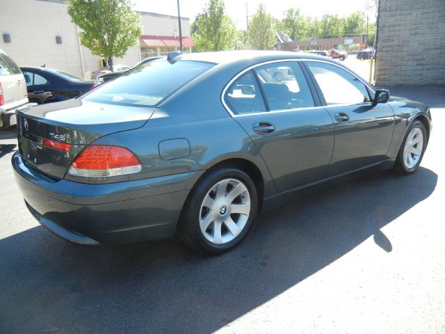 2004 BMW 7 series XLT 4x4 W/leather