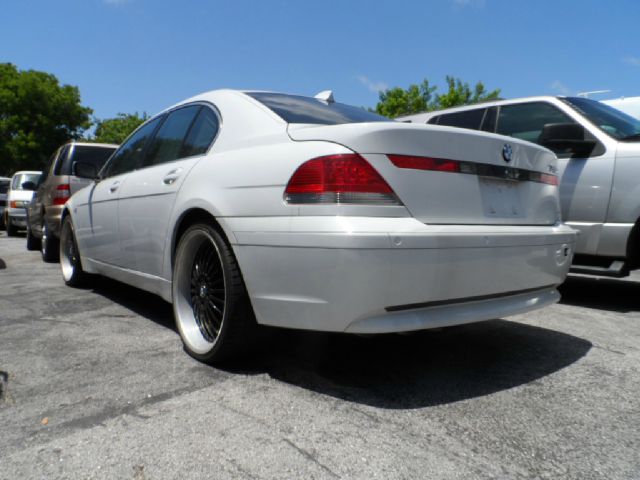 2004 BMW 7 series XLT 4x4 W/leather