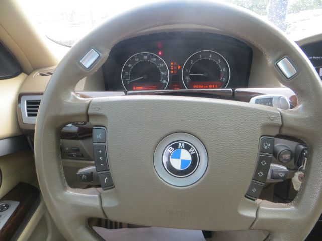 2005 BMW 7 series XLT 4x4 W/leather