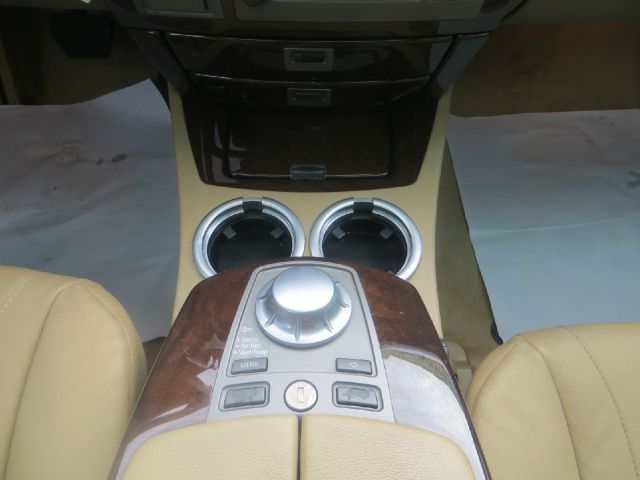 2005 BMW 7 series XLT 4x4 W/leather