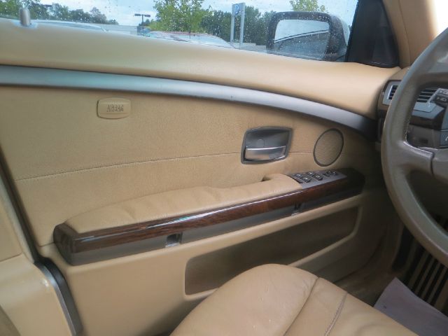 2005 BMW 7 series XLT 4x4 W/leather