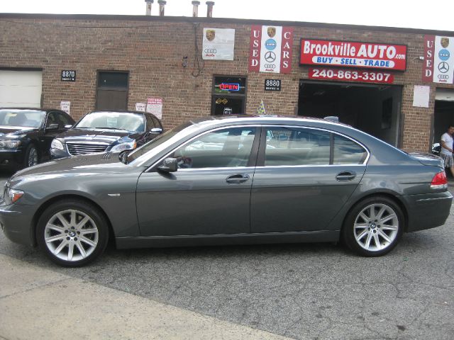 2006 BMW 7 series XLE FULL Loadedwhy PAY MORE Sedan