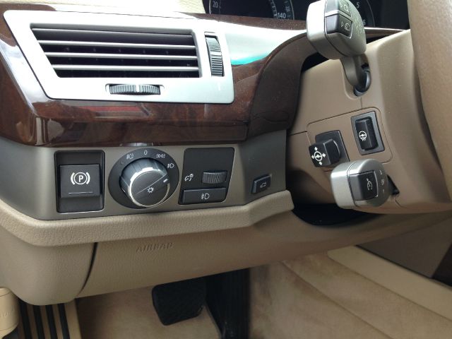 2007 BMW 7 series 3.2 V6 NAV