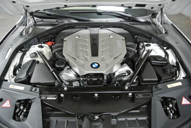 2009 BMW 7 series 3.2 V6 NAV