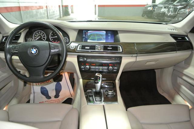 2009 BMW 7 series 3.2 V6 NAV