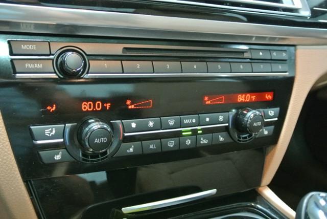 2011 BMW 7 series XLE Sedan 4D