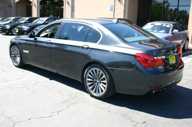 2011 BMW 7 series 3.2 V6 NAV