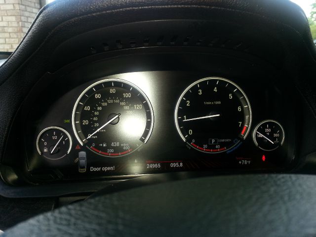 2012 BMW 7 series XLE FULL Loadedwhy PAY MORE Sedan