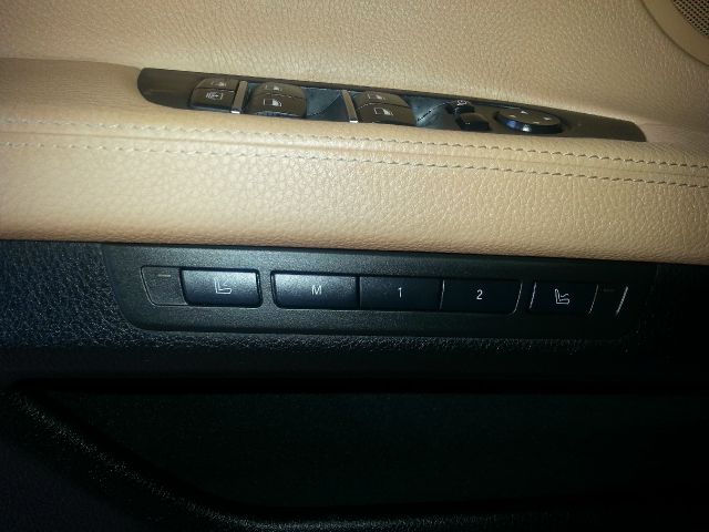 2012 BMW 7 series XLE FULL Loadedwhy PAY MORE Sedan